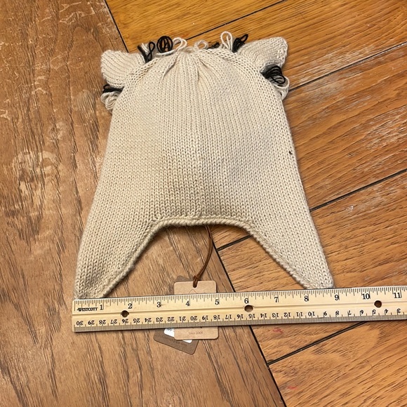 NWT Classic Alpaca Kids Llama hat with ear flaps Size 0 Small CUTE! - Picture 9 of 9